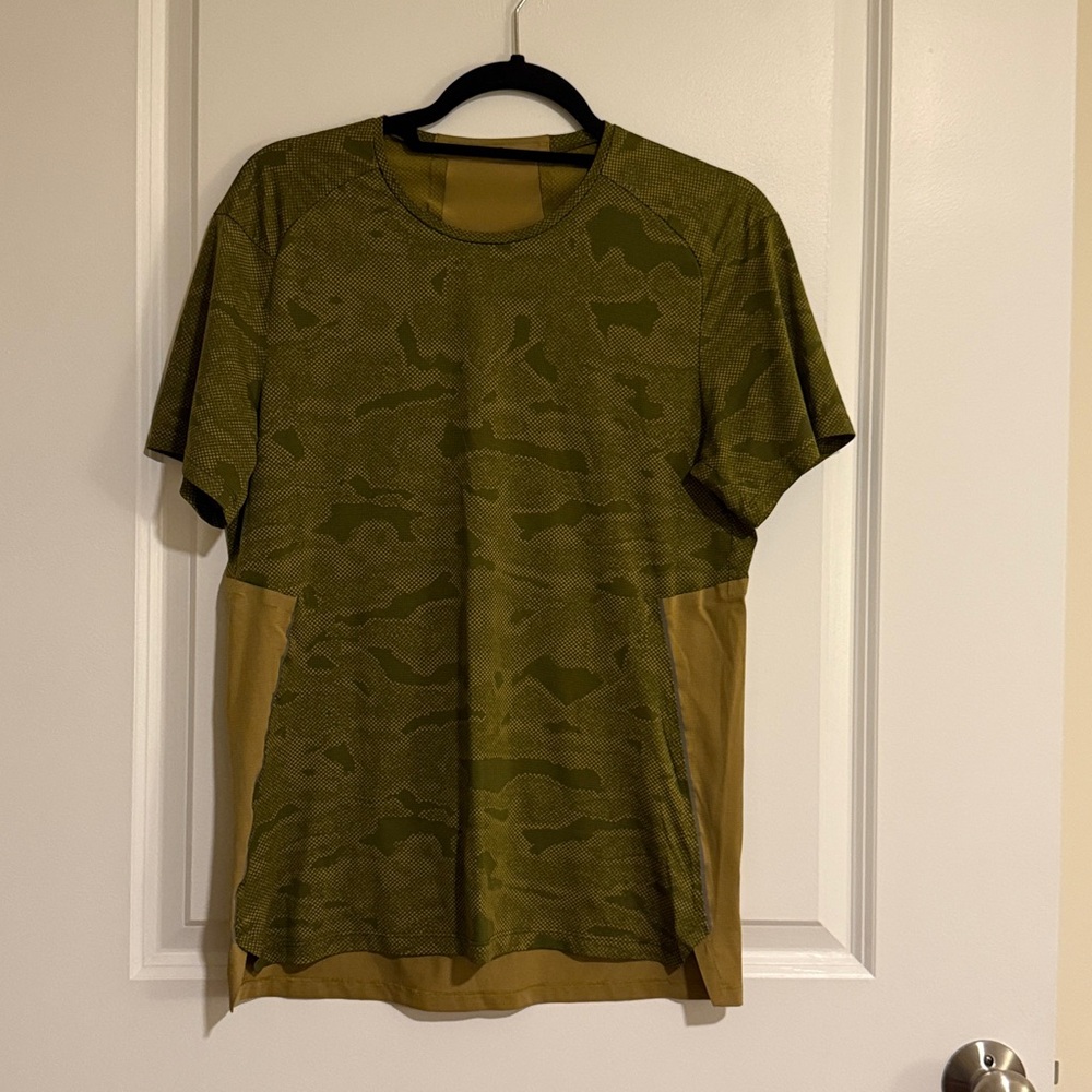 Lululemon green athletic t-shirt